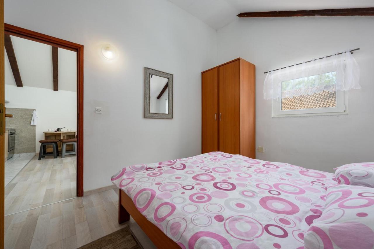 Amore House With Apartment Umago Exterior foto