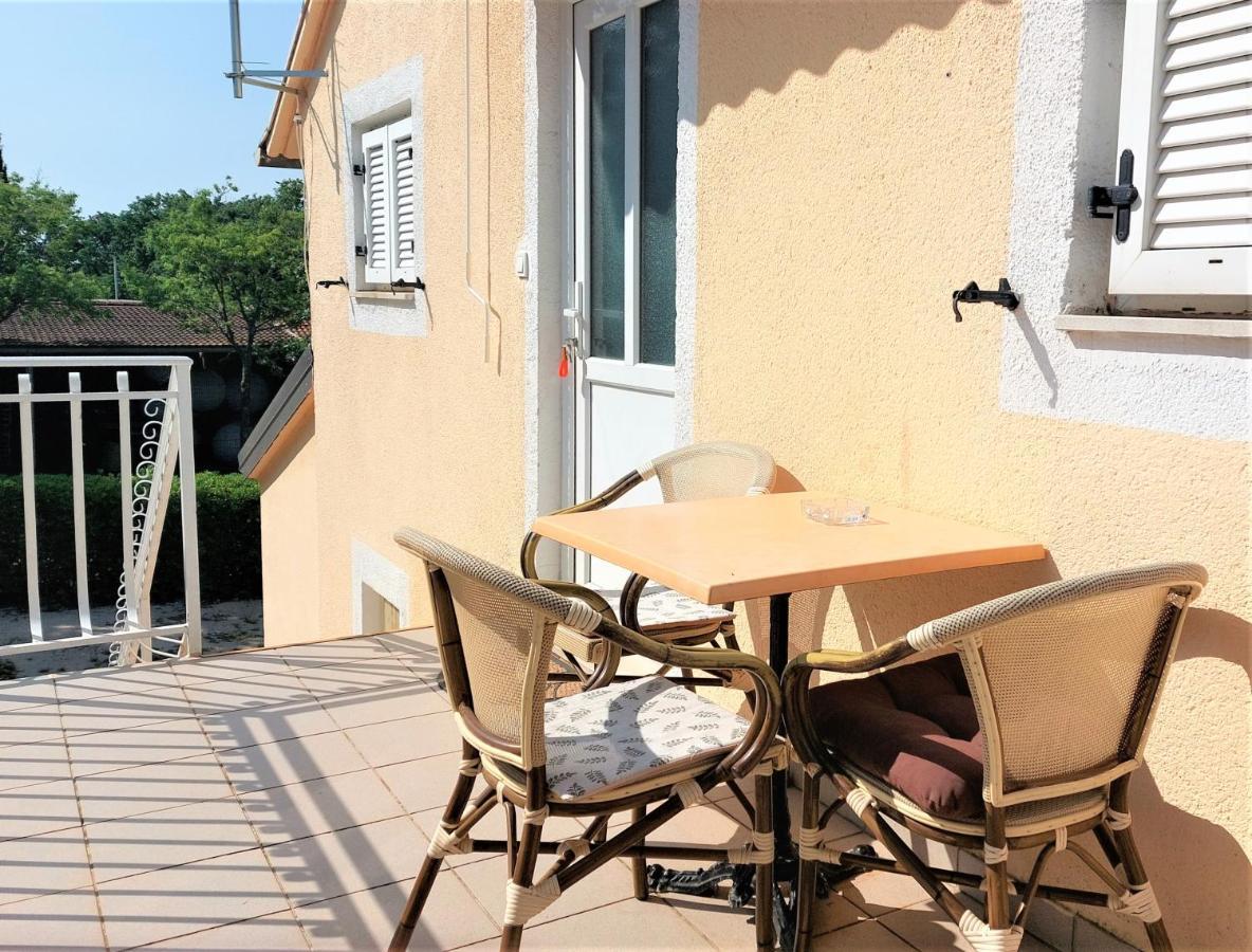 Amore House With Apartment Umago Exterior foto