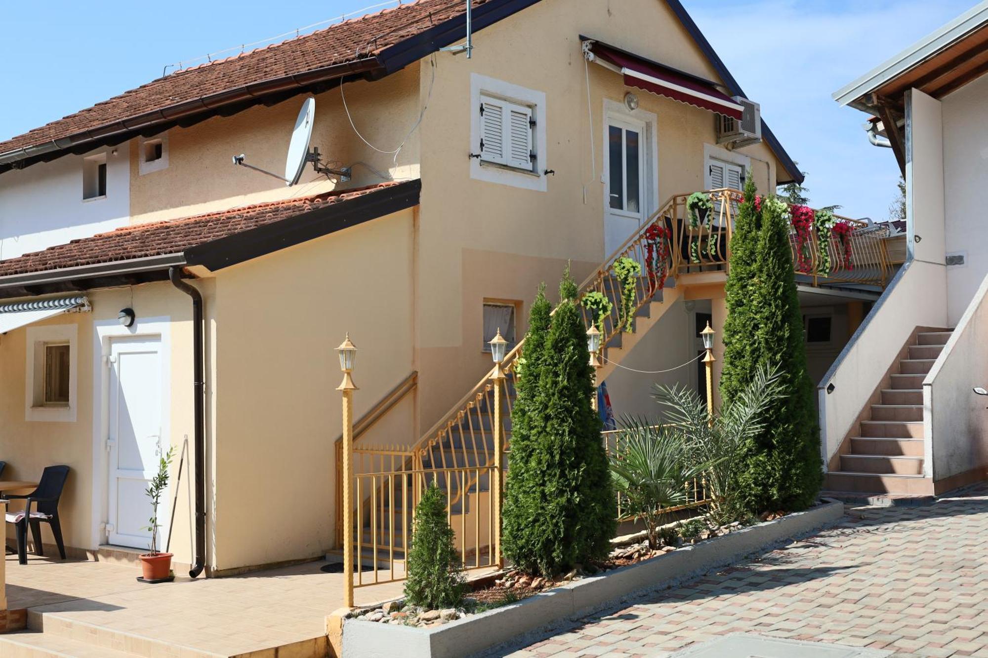 Amore House With Apartment Umago Exterior foto