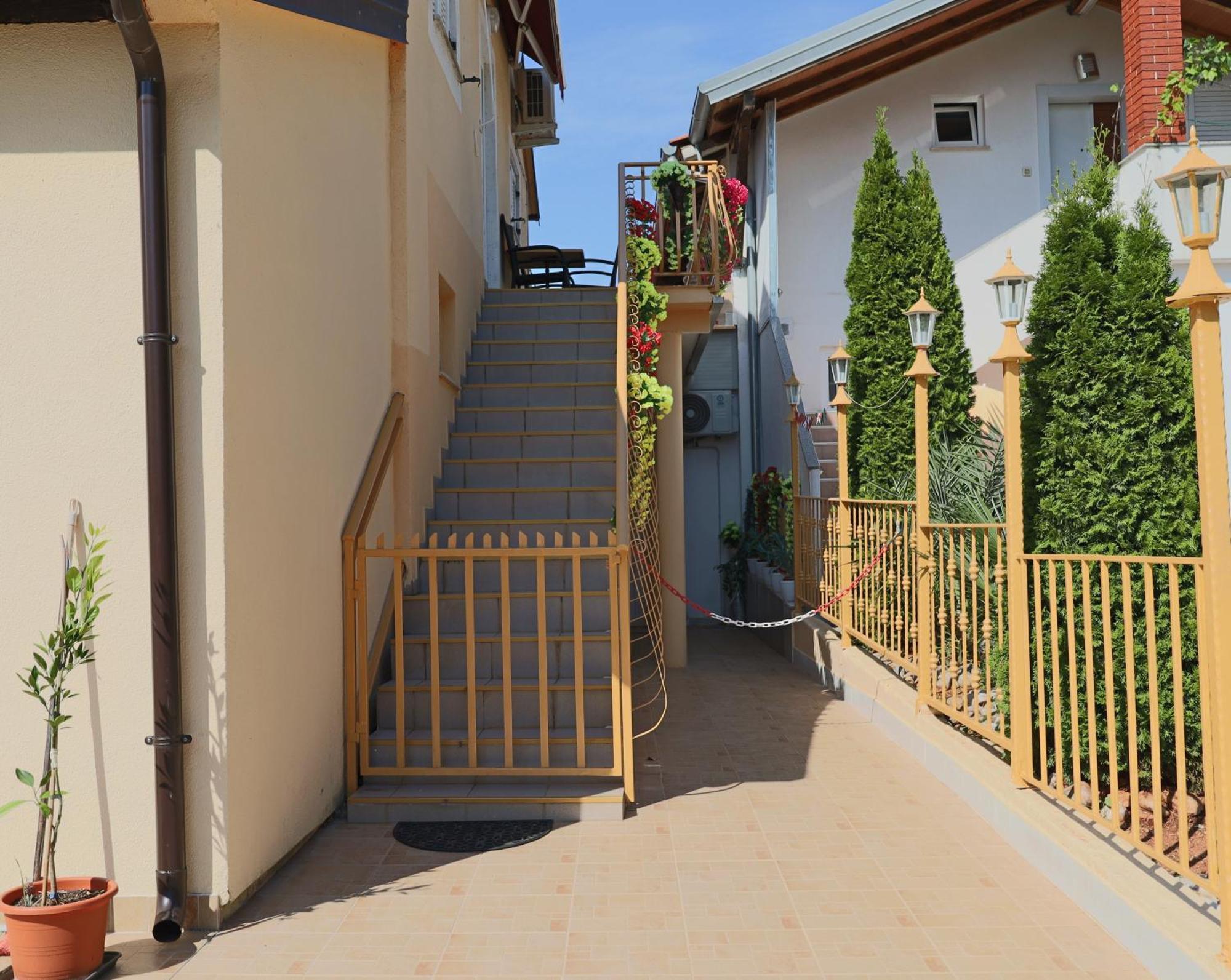Amore House With Apartment Umago Exterior foto
